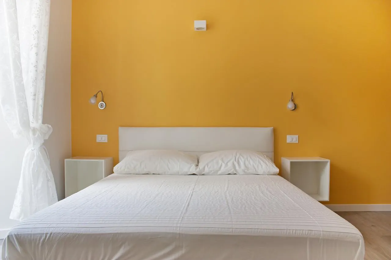Iseo Lake - Rooms & Apartments Castro Panzió