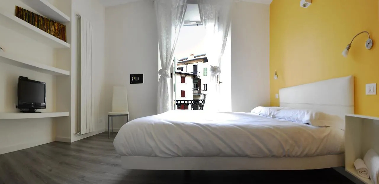 Iseo Lake - Rooms & Apartments Castro Panzió