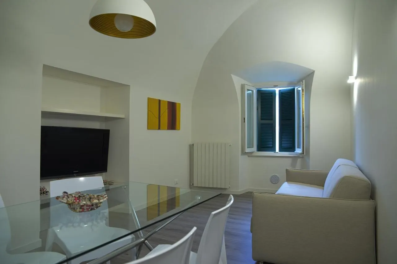 Iseo Lake - Rooms & Apartments Castro  0*, Castro (Lombardy)