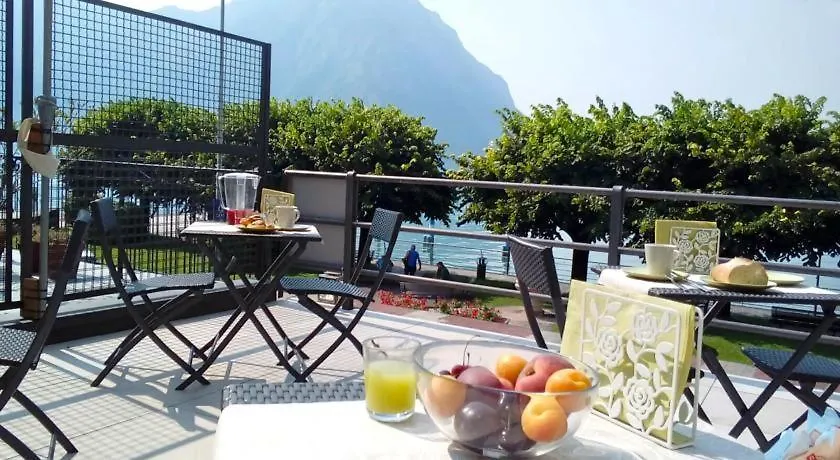 Iseo Lake - Rooms & Apartments Castro  Отель типа 