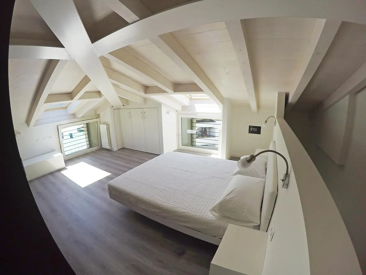 Iseo Lake - Rooms & Apartments Castro  0*, Castro (Lombardy) Италия