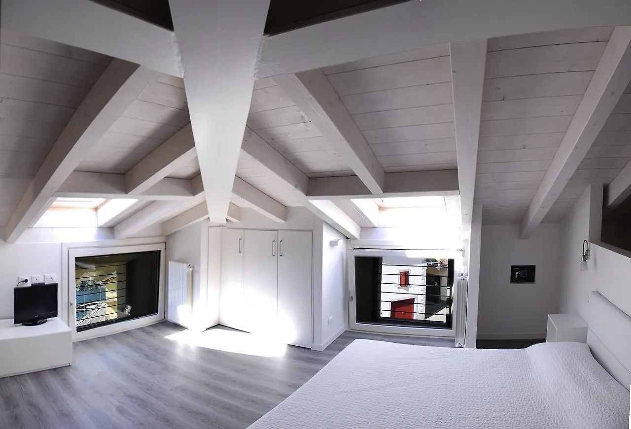 Iseo Lake - Rooms & Apartments Castro  0*, Castro (Lombardy) Италия