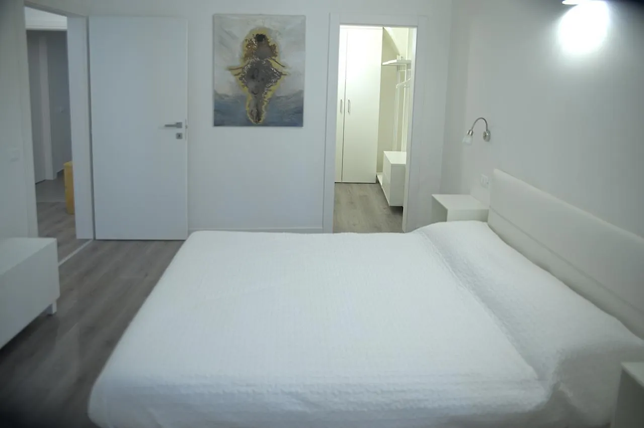Iseo Lake - Rooms & Apartments Castro  0*, Castro (Lombardy)